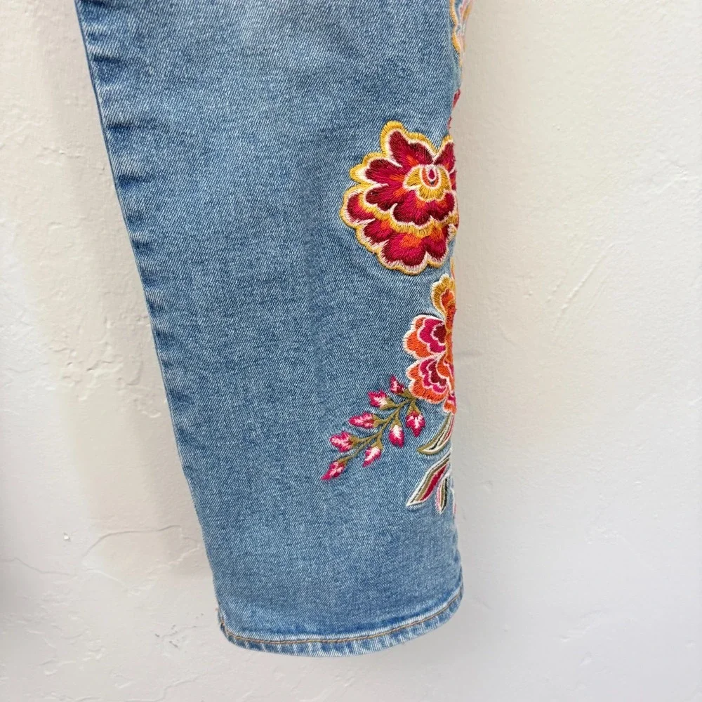 Driftwood Stella Jeans Women Size 27 Blue Floral Embroidered Straight Ankle